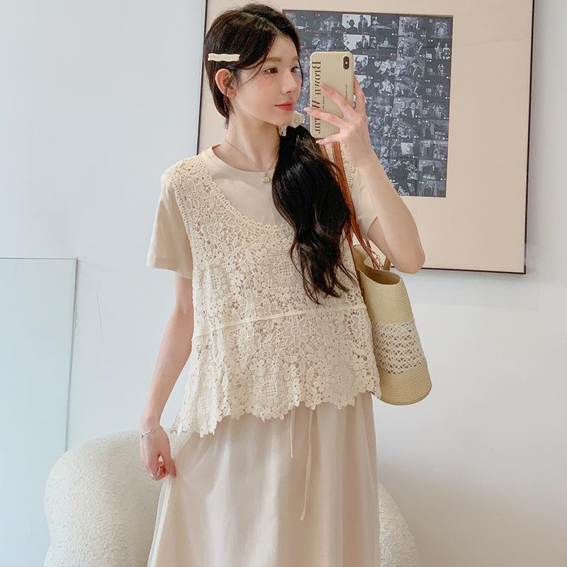 Korean-Style Summer Maternity Set: Lace Vest T-shirt & Mesh Skirt (2026) M