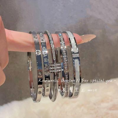 Exquisite Baby's Breath Bangle: High-End Titanium Steel, Non-Fading, Light Luxury Women's Jewelry