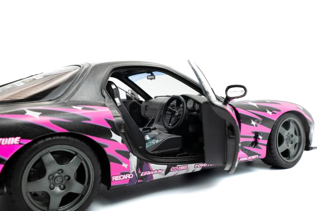 SOLID O 1/18 Mazda RX-7 (FD3S) SOLIDO WORKS Itasha 1999 (Black/Pink) Finished Model S1810605