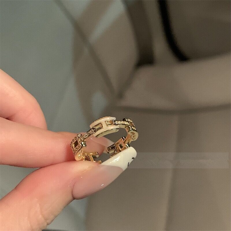 Light Luxury Exquisite Celebrity Zircon Shell Letter Ring Female Ins Niche Design High-end Fashion Stacking Ring