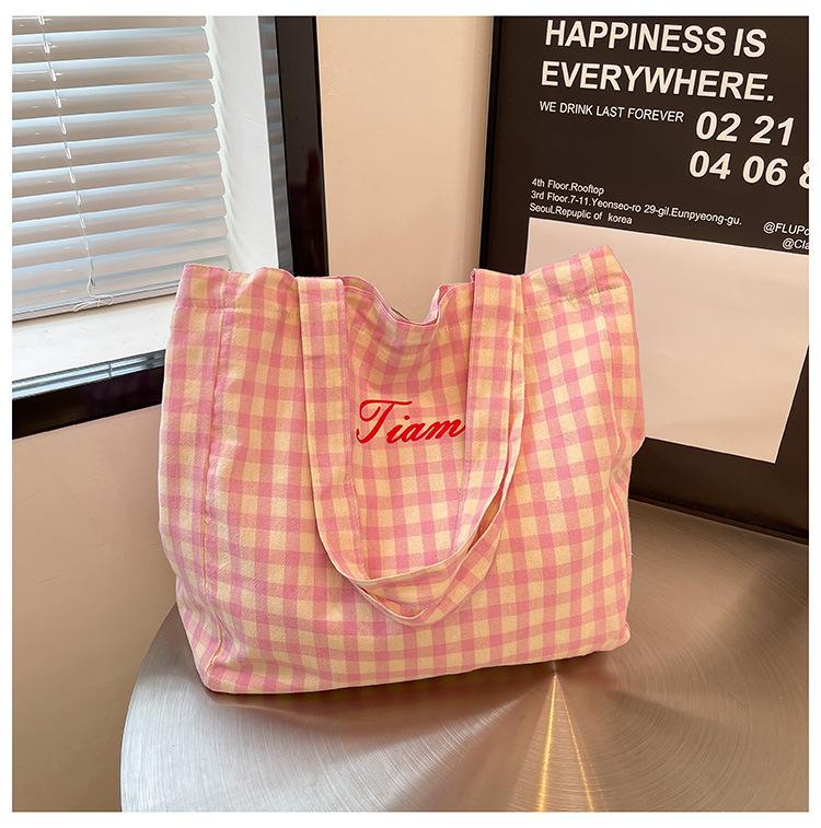 Spring and summer cute plaid shoulder bag, new letter cloth bag, large-capacity student class tote bag