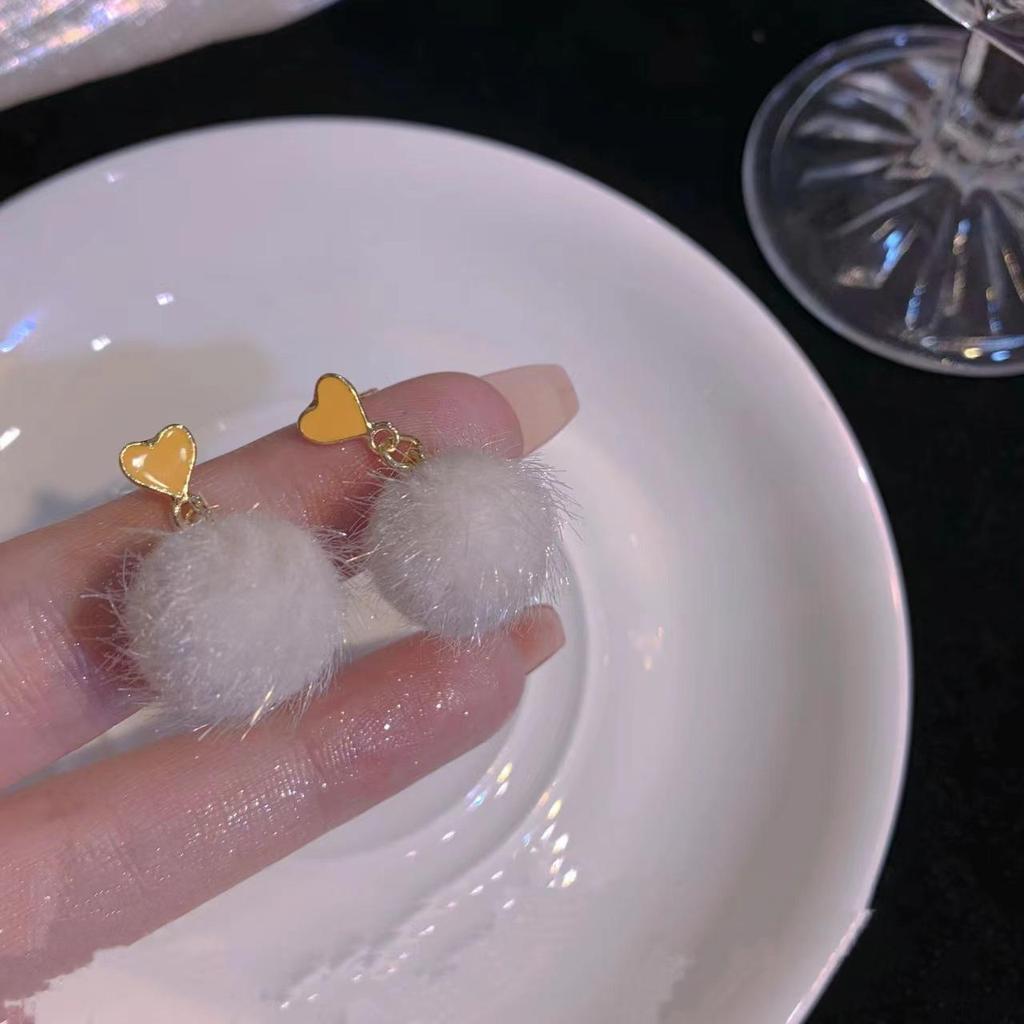 2023 Trend Cute Pompon Heart Stud Earrings - Autumn/Winter Plush Christmas Jewelry for Women
