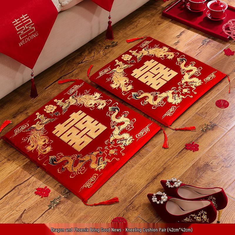 Red Wedding Kneeling Cushions for Newlyweds: Perfect for Blessings, Tea Ceremony, and Traditional Kowtow Rituals.