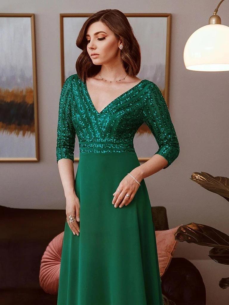 Elegant Plus Size Sequined V-Neck Chiffon Evening Dress with Mid Sleeves and Swing Skirt