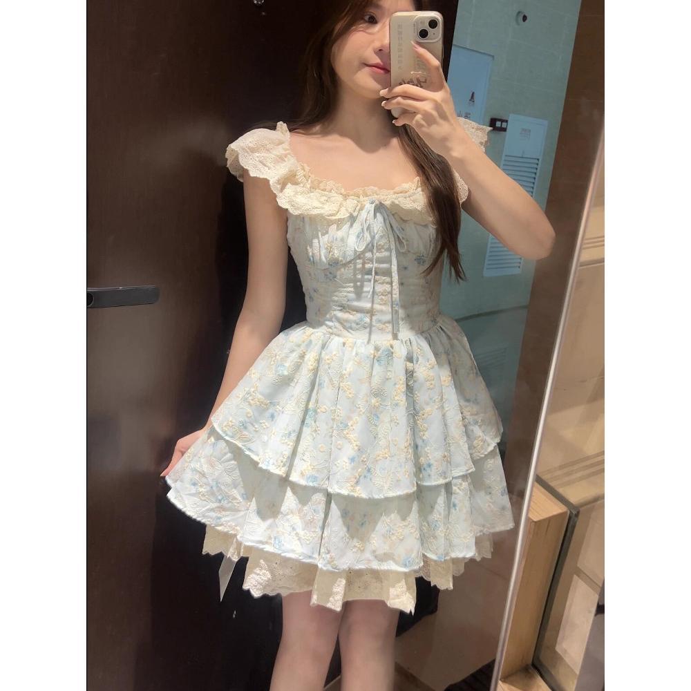 French sweet small flying sleeve floral dress women's summer casual new small waist princess fluffy short dress