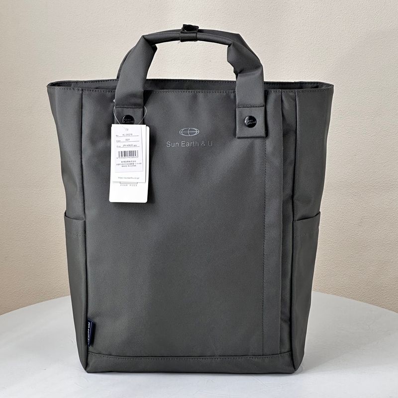 

High end Commuter Japan Counter New Large Capacity Waterproof Business Travel Ultra-Light Portable Backpack Computer Bag Grey