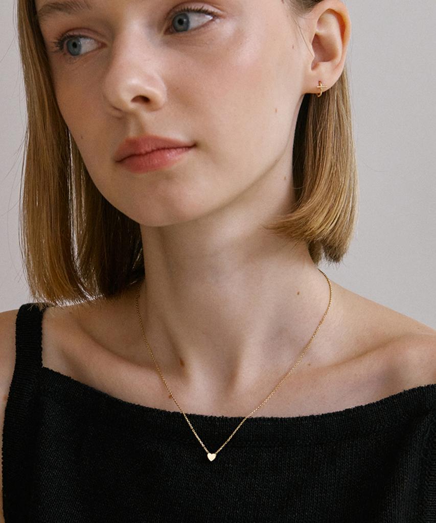 Akarki 14K Mini Flat Heart Necklace