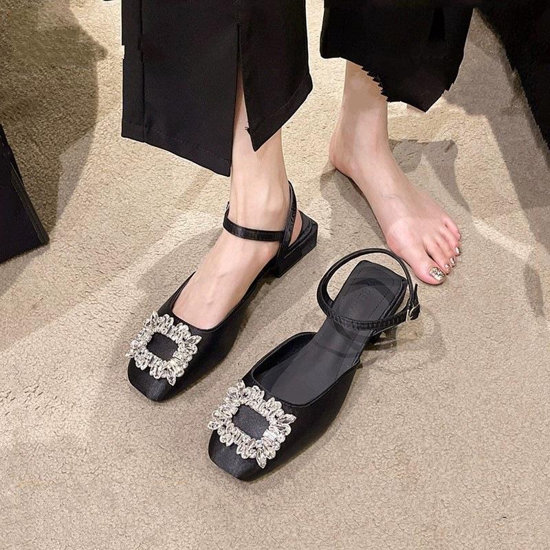 Mary Jane shoes in the summer of 2024, the new square buckle thick heel rhinestone bag head low heel sandals, and the back empty one-word strap single