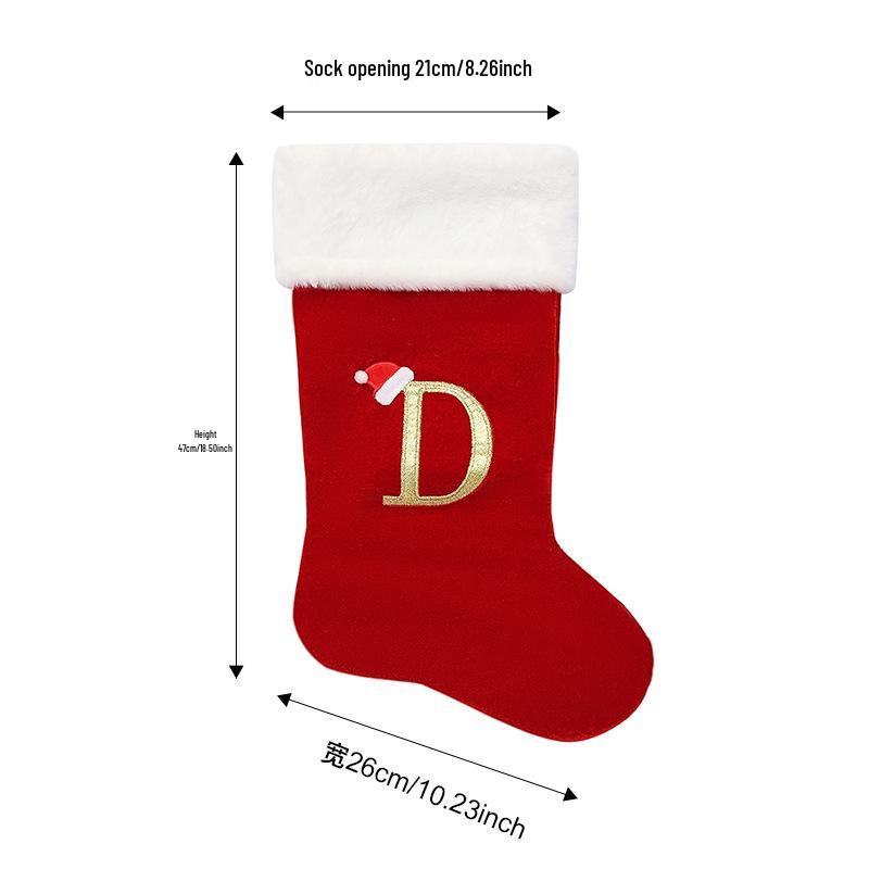 Großer roter Weihnachtsstrumpf mit Buchstaben-Ornament