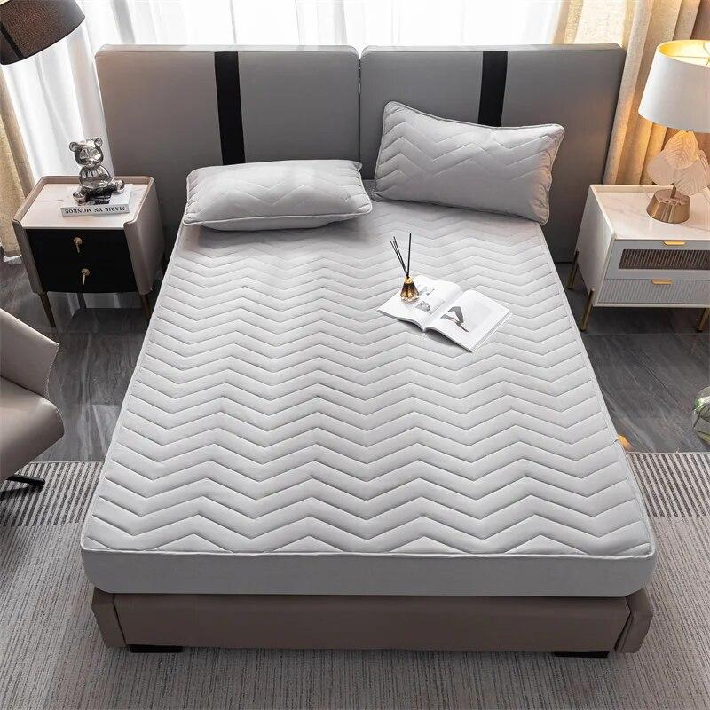 Hochwertiger Luxus-Bettlaken-Matratzenschoner aus gesteppter Baumwolle mit antibakterieller Faserfüllung und Anti-Milben-Bequemlichkeit