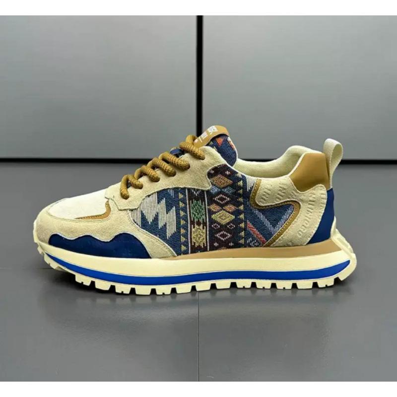 

Premium sense exquisite wear-resistant and durable sports shoes embroidered cloth surface delicate casual running shoes thin breathable board shoes 44