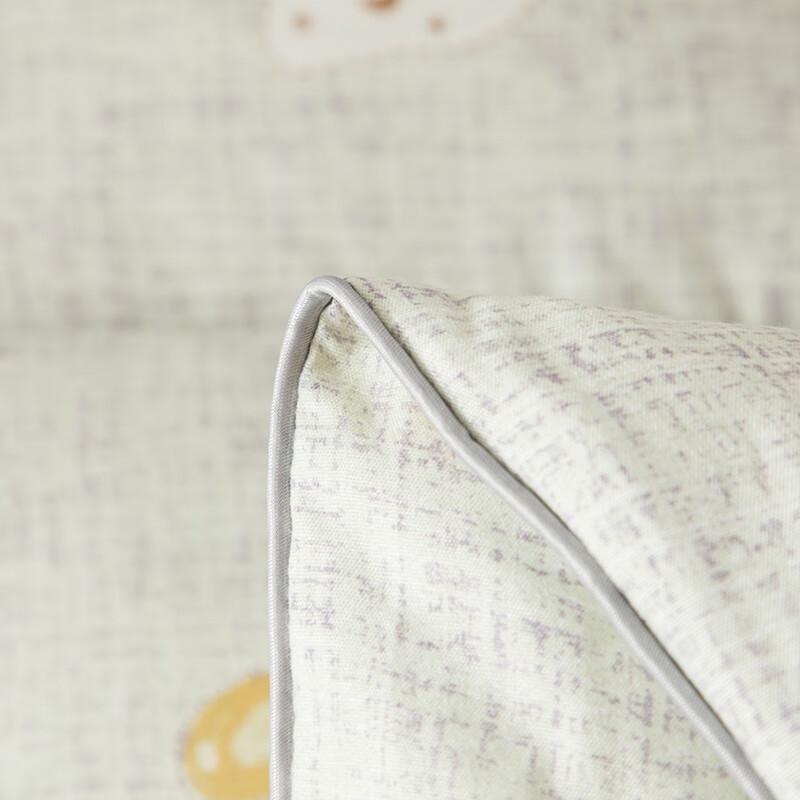 Fangen All-Season Blended Fiber Quilt