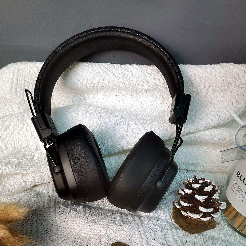 Marshall Major IV Luminous Bluetooth Over-Ear Headset with Mic and Deep Bass