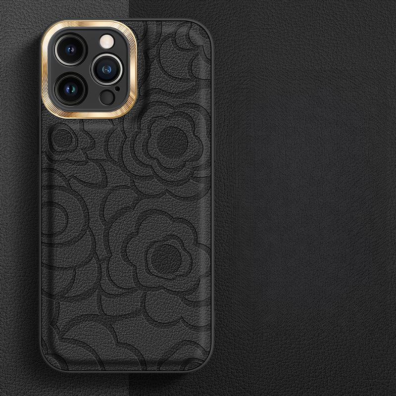 

Подходит для чехла для мобильного телефона Apple 16proMax с кожаным узором камелии, защитный чехол для iPhone 15 с металлическим объективом и защитой от падений 14 iPhone16 чёрный