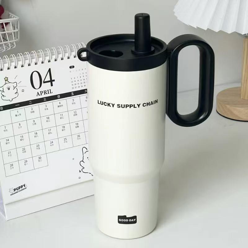 

Large Cute Straw Thermos Cup with Handle for Girls – Perfect for Dorm or Office Use 720ml