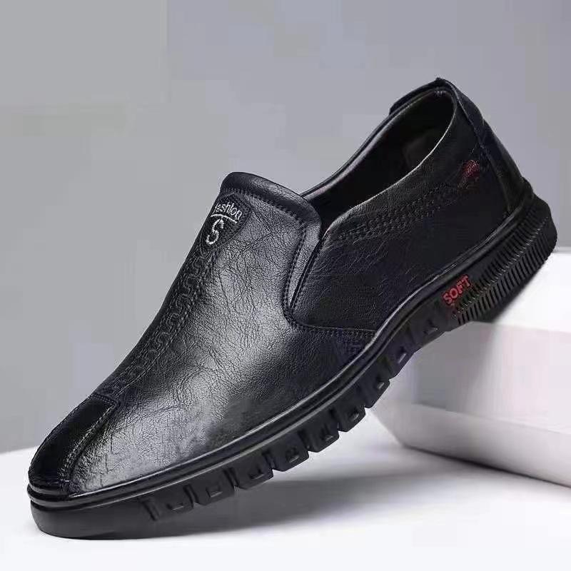 Men's Shoes 2025 Spring New Leather Shoes Men's Fashion Casual Board Shoes Casual Black Small Leather Shoes