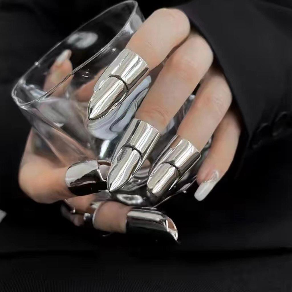 Pack of 5 Trendsetting Nail Rings Cosplay Nail Jewelry Alloy Texture Suitable for Cosplay Lovers and Party Goers