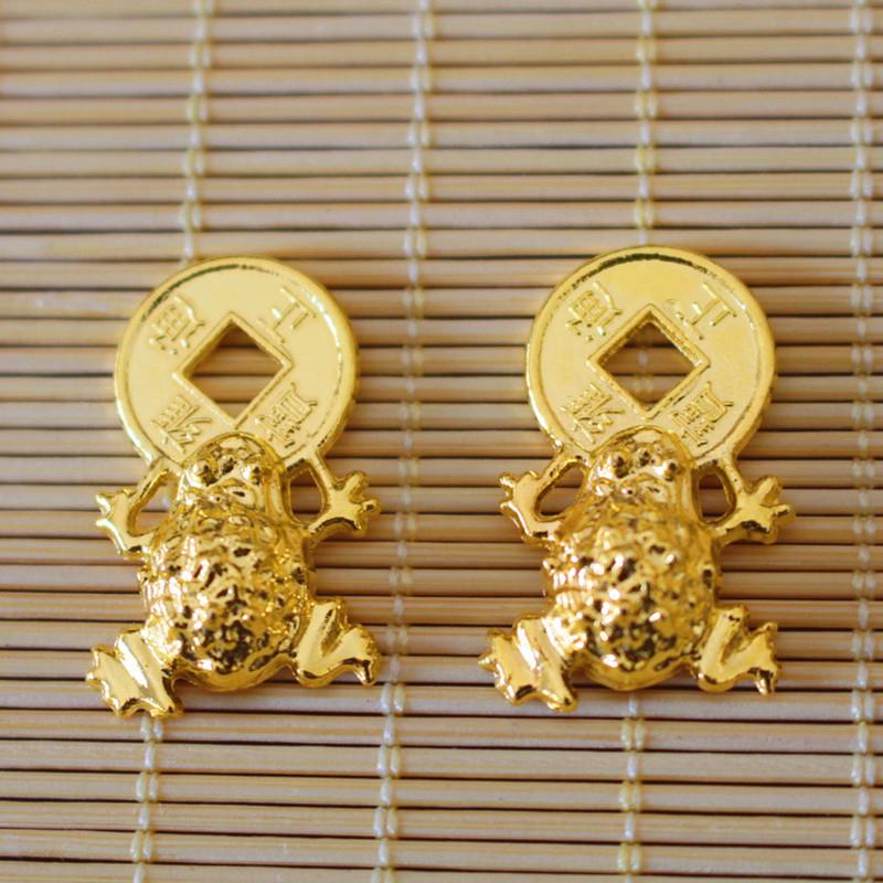 Fengshui Lucky Frog Wallet Charm Money Biting Golden Frog Alloy Amulet Ornaments For Good Fortune Financial Stability