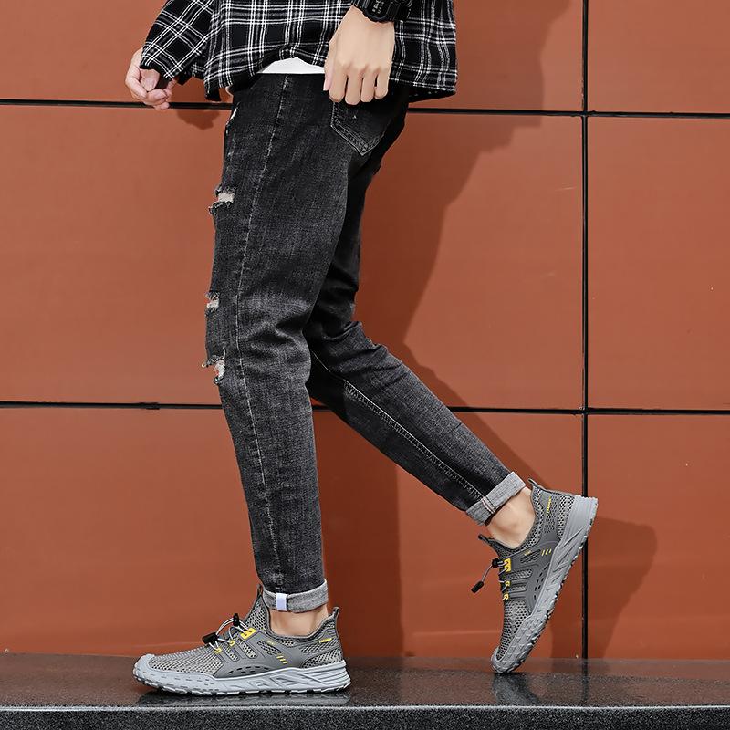 Mesh shoes men's 2025 summer new hollow lightweight breathable men's shoes one pedal soft sole outdoor sports travel shoes