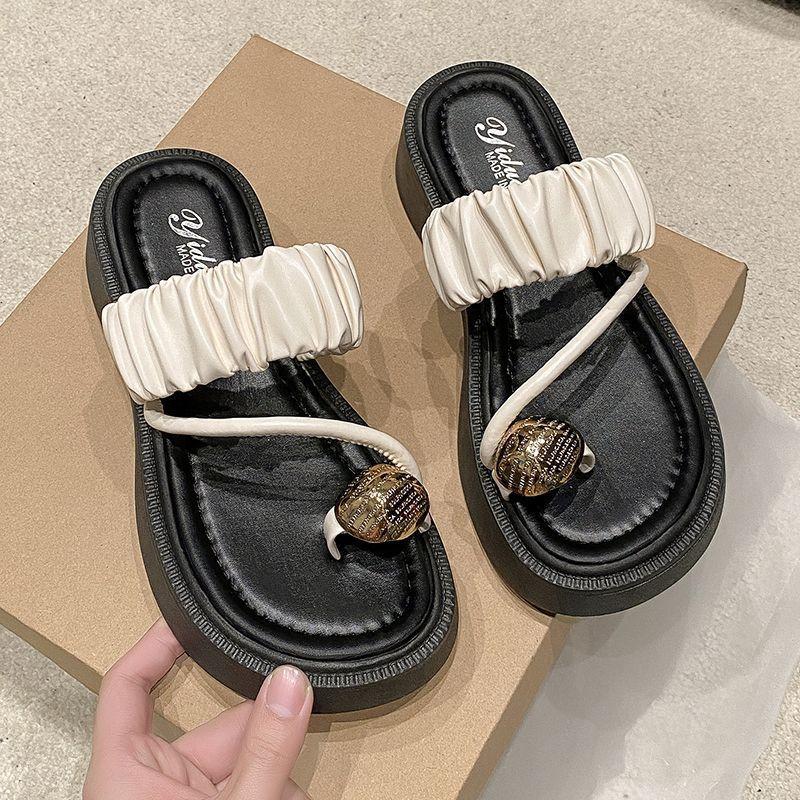 Popular casual vacation style small man heightened thick bottom wear-resistant beach cool slippers waterproof table one-word slippers women's tide
