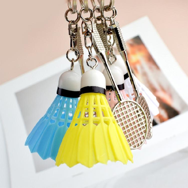 Elegant Badminton Racket Keychain Sports Themed Keyring Fashionable Key Accessory for Athletes Unique Key Holder