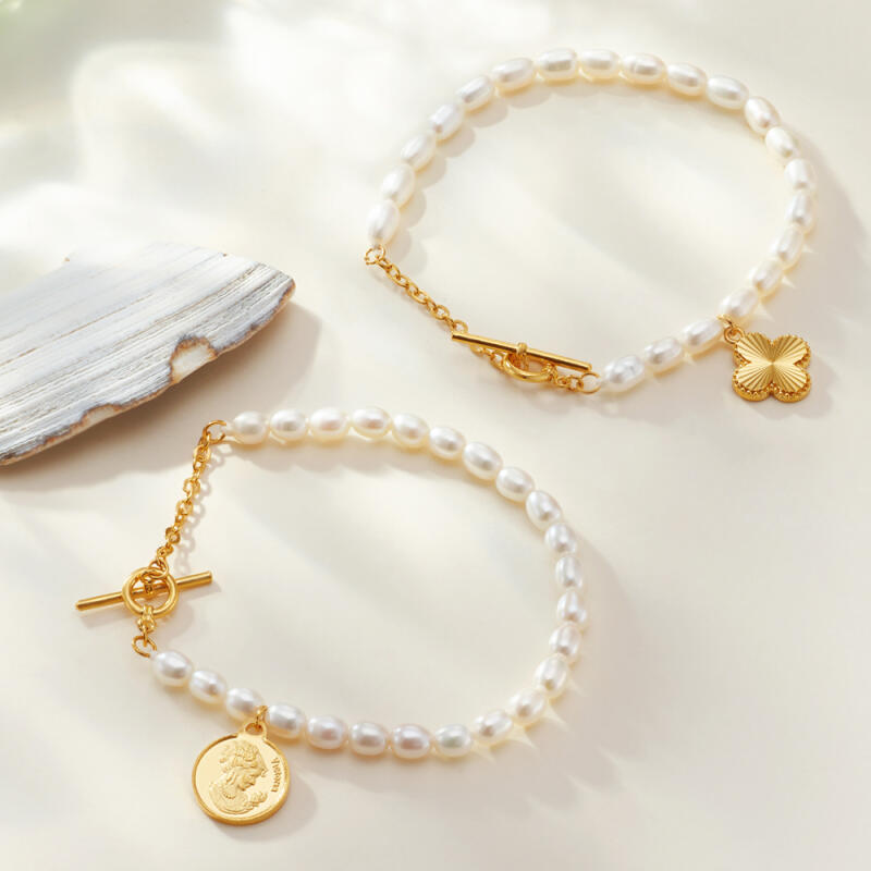 

Pure gold pendant pearl bracelet 3.75g Elizabeth