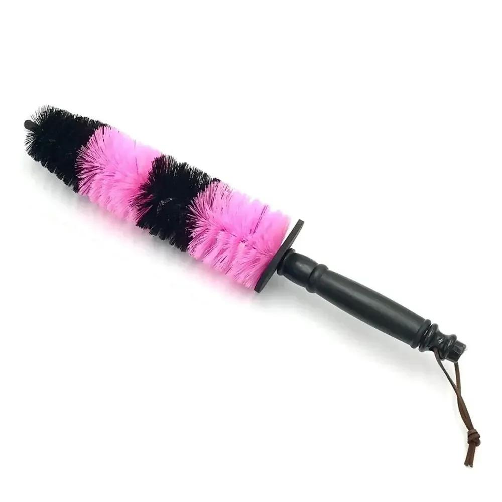 

Щетка для колес Легкий доступ Щетка для чистки дисков и шин Длинная мягкая щетина Щетка для детализации автомобиля Многоцелевое использование для чистки колес Щетка розовый