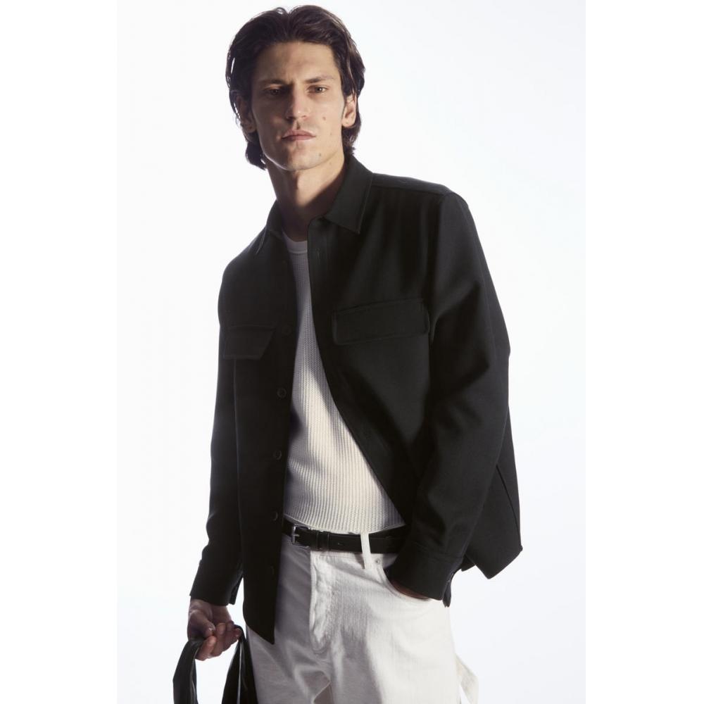 

COS Japan верхняя рубашка из смесовой шерсти с карманами и клапанами