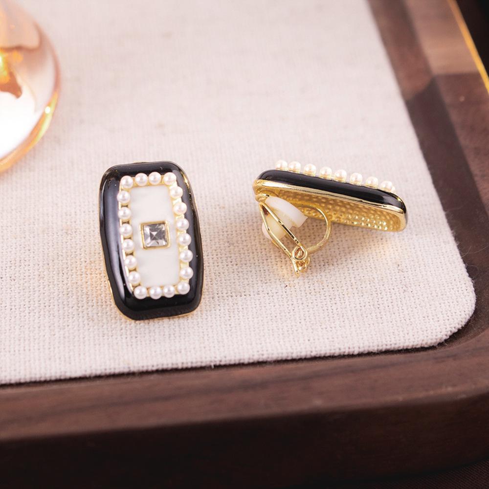 Vintage Französische Ohrclips mit ovalen Perlen für nicht-durchstochene Ohren