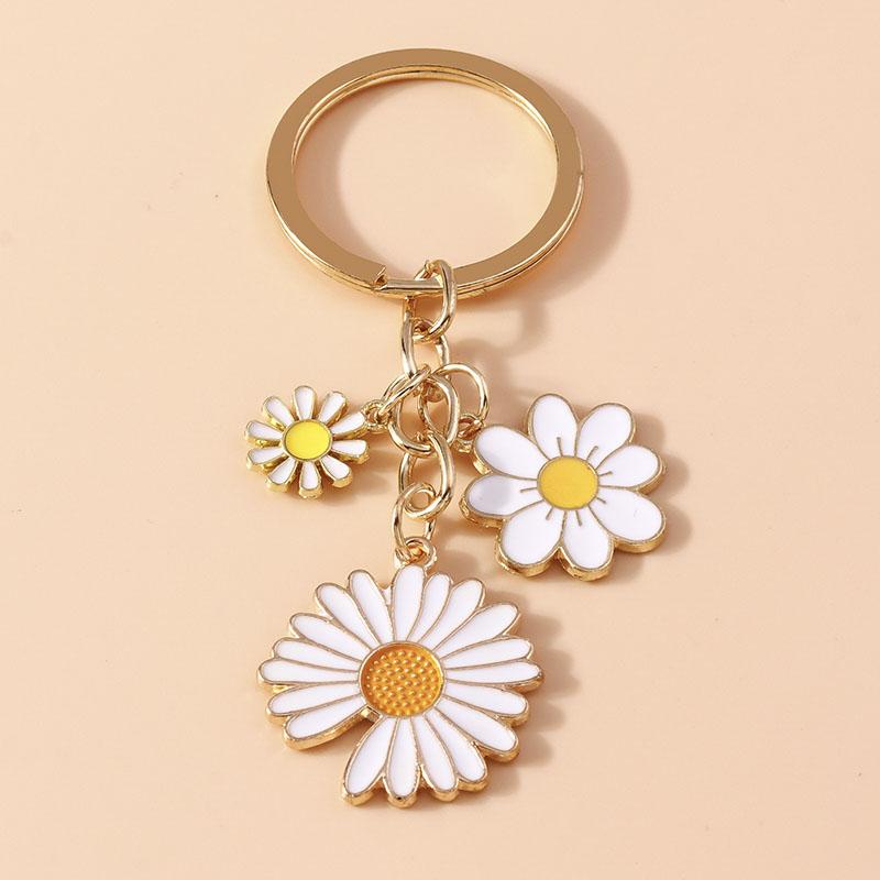 Aihua Handmade Knitted Sunflower Keychain For Women Girl Cute Crocheted Bee Flower Key Ring Handbag Pendants Jewelry Gifts
