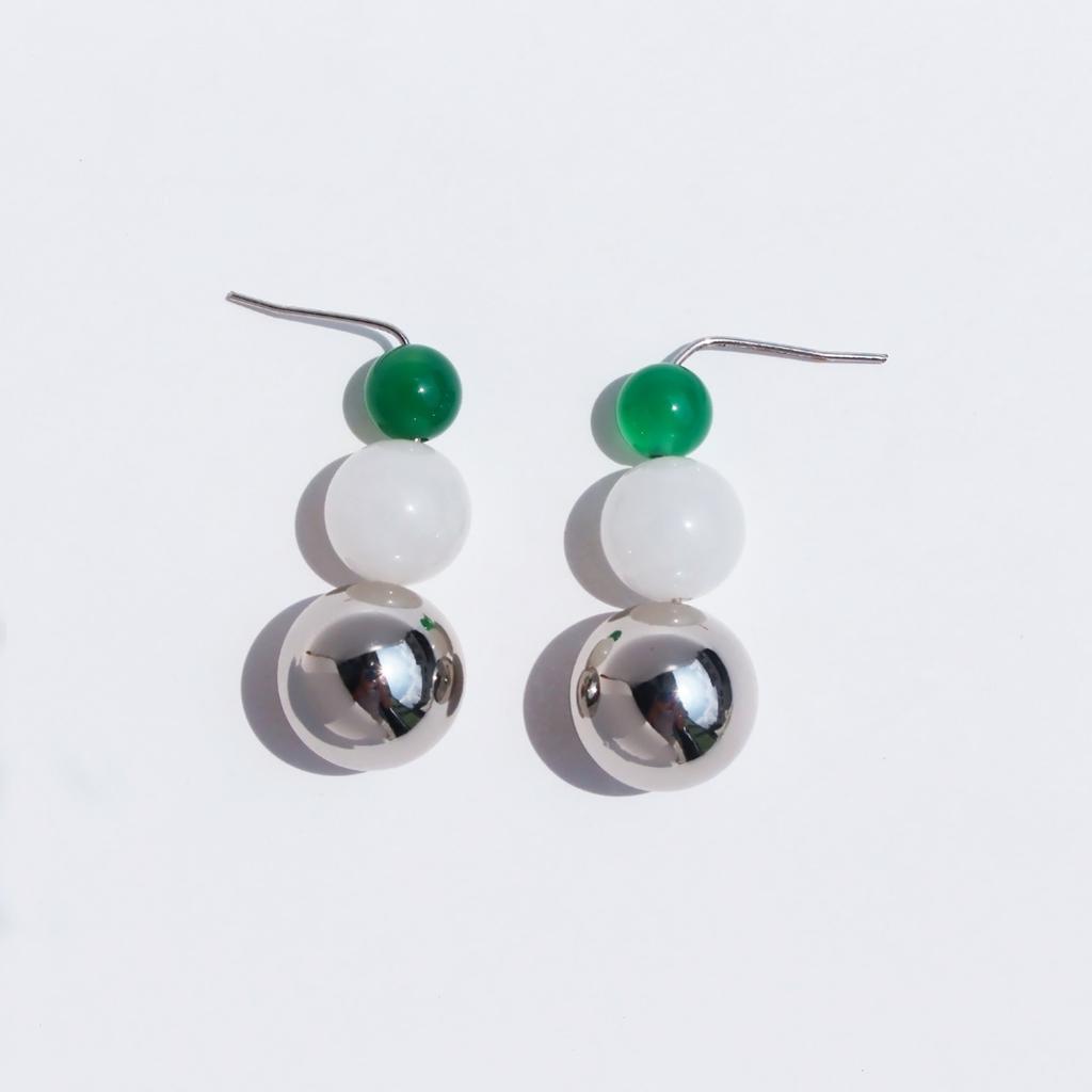 Design alla moda di alta gamma orecchini rotondi in metallo con agata verde orecchini in pietra naturale bianca unici per donna 95