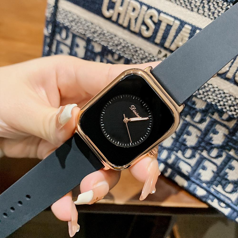 

Новые модные часы с силиконовым ремешком, темперамент и индивидуальность, квадратные кварцевые часы, повседневные и модные часы для пары