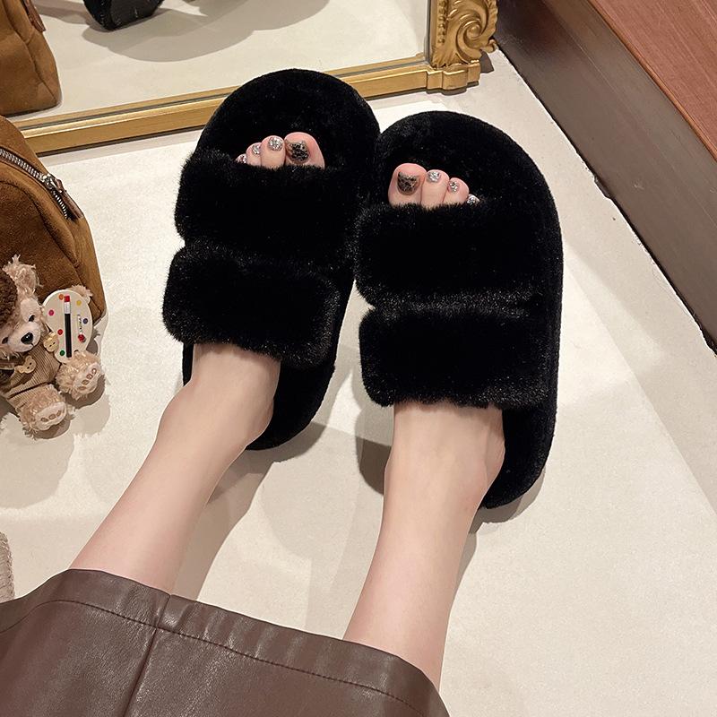 Högklackade tofflor med tjock sula för damers ytterkläder 2025 höst och vinter nya retro mode fluffiga bomullstofflor med en rem