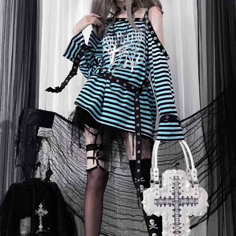 2KWEIRD Harajuku Punk Striped Print T Shirts Y2k Gothic Girls Off Shoulder Blue Red Loose Butterfly Letter 2000s Subculture Grunge Tees