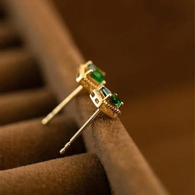 Boucles d'oreilles clous couleur or avec zircone cubique vert taille princesse pour femmes Bijoux de mariage de luxe à la mode