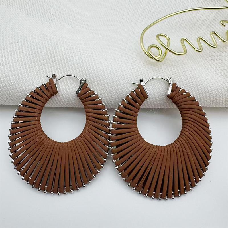 European & American Oval Hollow Woven Earrings - Women s Fashion, Bold Style, High-end Dangle Studs