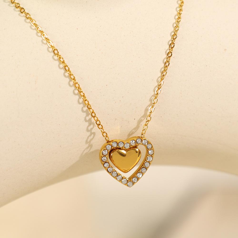 Versatile Peach Heart Necklace, Gold Design Love, Titanium Steel Premium Non-fading Diamond-encrusted Collarbone Chain