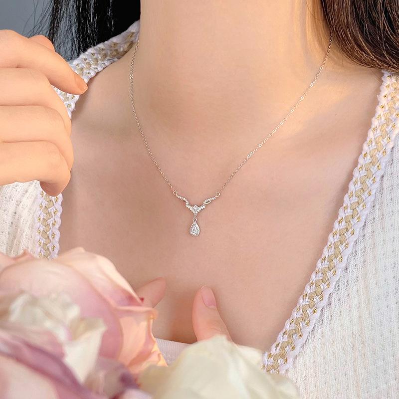 Elegant Droplet Necklace for Women's Light Luxury Fashion New Product with A High Level Design Sense Collar Chain