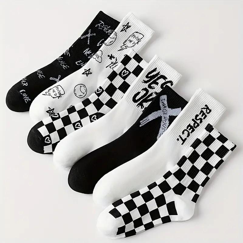 7 Paar Schwarz Weiß Bedruckte Unisex Mid-Tube Socken Modische Karierte Buchstaben Weiche Bequeme Atmungsaktive Paar Freizeit Socken