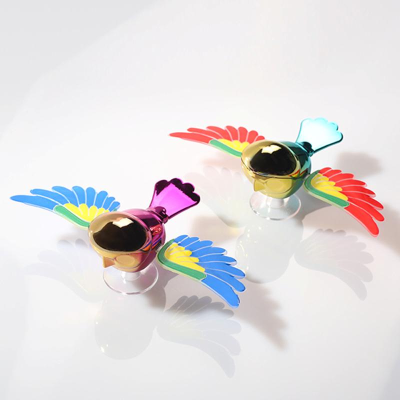 1/2 Pcs Car Flying Bird Ornament With Automatic Moving Wings Bright Colorful Design For Exterior Car Decoration Road Trips