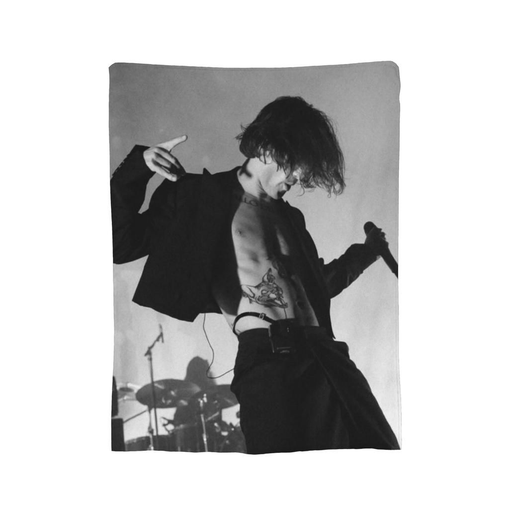 Damiano David rock singer fan gift Accessories Blanket Lightweight Warm Throw Blankets for Couch Multisize Bedding Throws