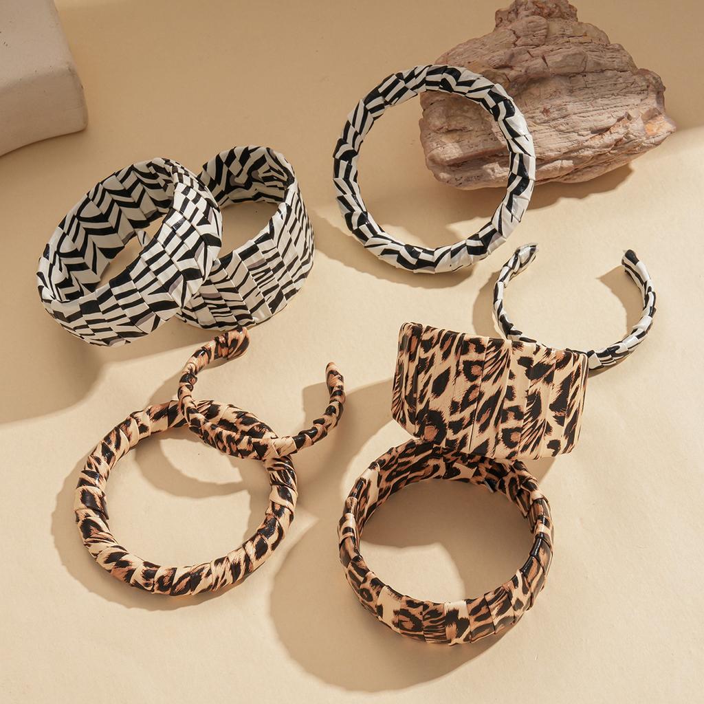 Autumn and Winter Artificial Leather Leopard Print Zebra Pattern Open Bracelet Retro Niche Jewelry
