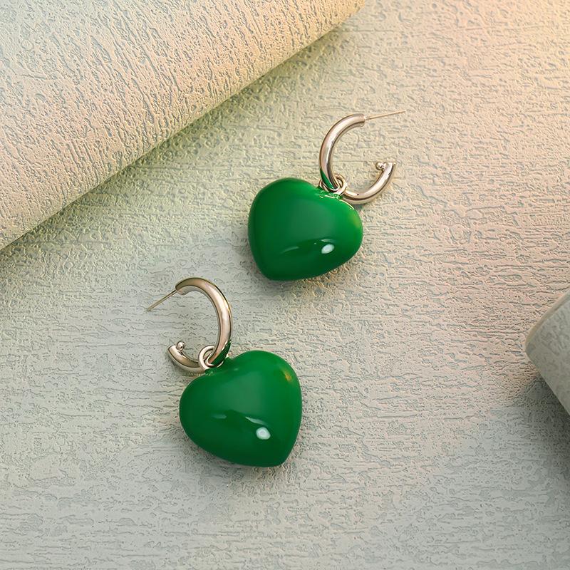 Fashionable green heart earrings, exquisite earrings for women