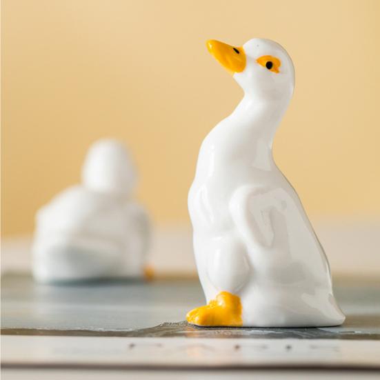 Ceramic Duck Statue Cute Mini Duck Figurine Small Animal Sculpture for Home Office Desktop Garden Porch Decor