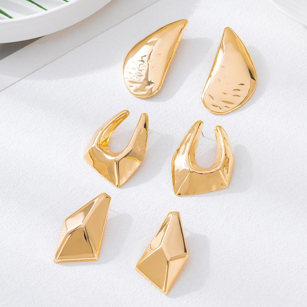 One Pair Daily All Match Fashion Shiny Geometric Gold Tone High Grade Stud Earrings For Women Vacation Party Wear Jewelry