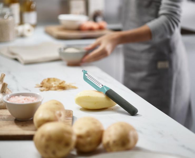 Joseph Joseph Duo Simple Potato Peeler with Eyelet Cutter