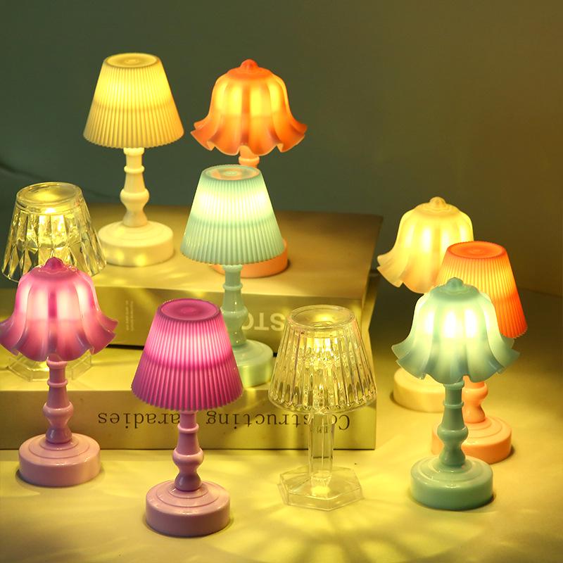 Mini LED Street Lamp Night Light - Small Table Lamp for Atmosphere and Decorative Micro Landscapes