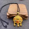 Vietnamesischer Sandgold Buddha Anhänger: Vergoldetes Maitreya Flammen Design