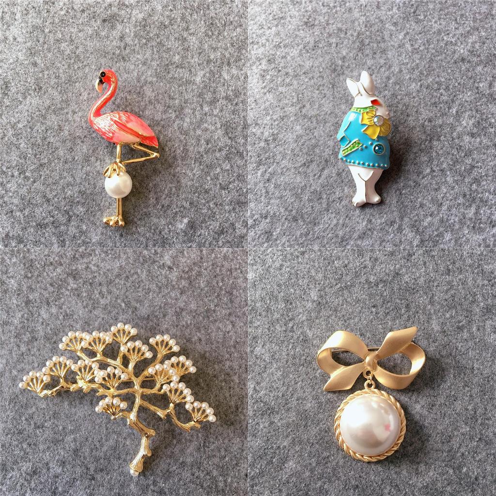 Vintage Animal Metal Brooch With Artificial Gemstone Ideal For Women And Kids Gift