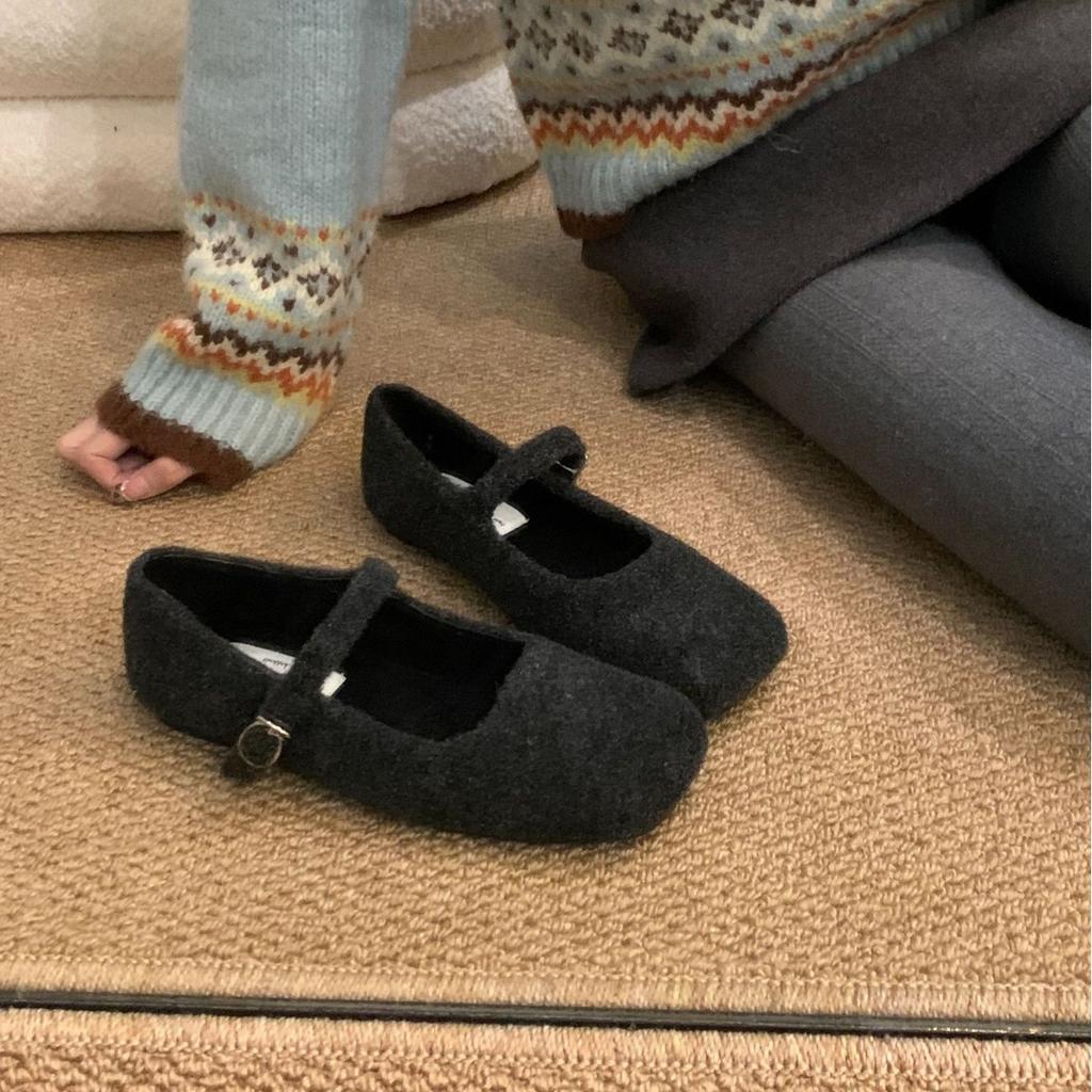 2025 Autumn and Winter New Versatile Square Head with Mary Jane Shoes Fluffy Shoes Women's Flat Bottom Shallow Mouth Velvet Single Shoes Women